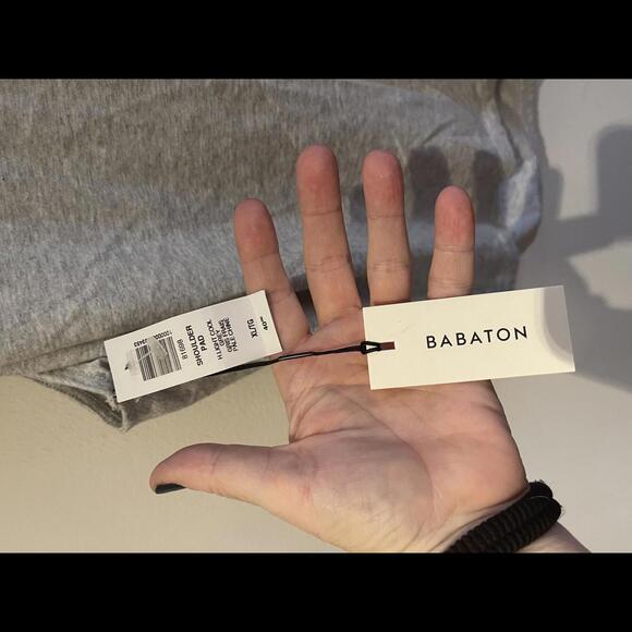 Babaton padded shoulder tank top - Picture 2 of 5